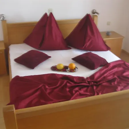 Апартаменты Macola *