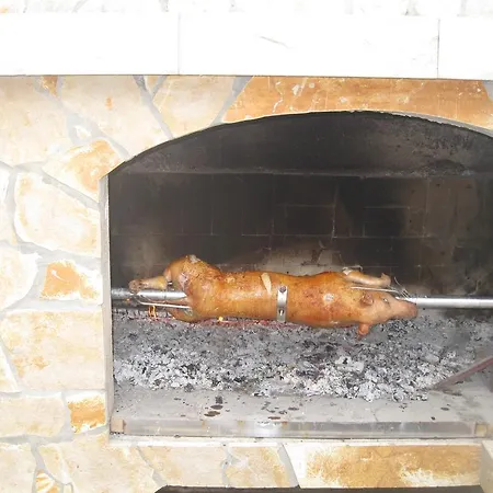 Апартаменты Macola Трогир