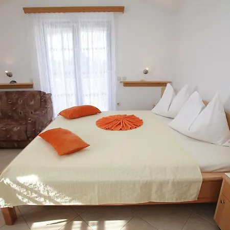Apartment Macola Trogir